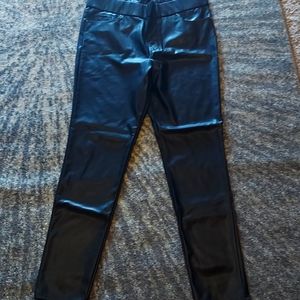 Gloria Vanderbilt faux leather pants